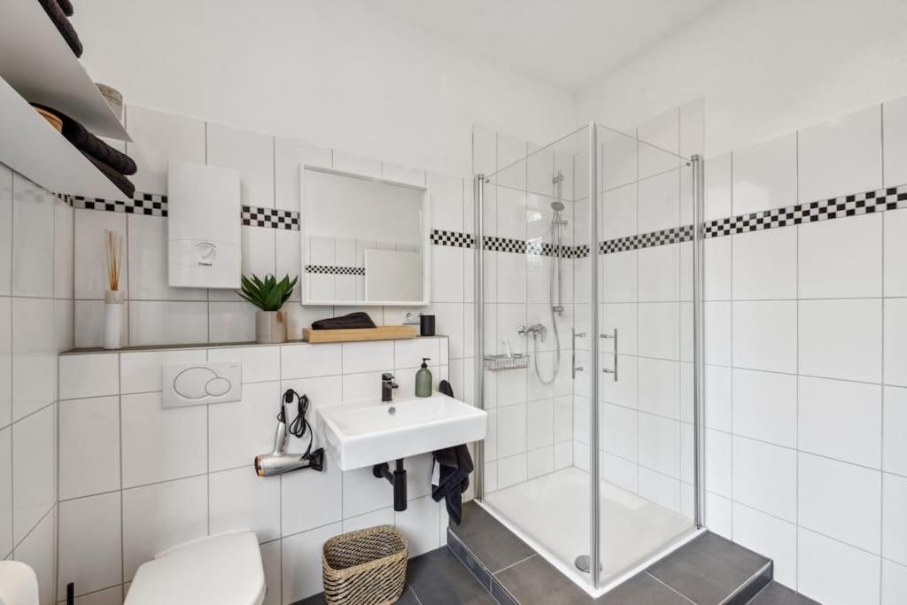 Wuppertaler Altbau-Traum Gutenberg - Naehe Dus & Dortmund & Koeln & Essen Lägenhet Exteriör bild