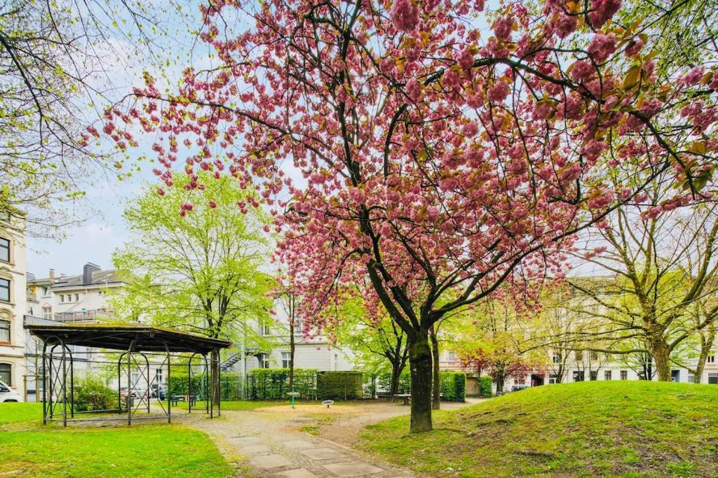 Wuppertaler Altbau-Traum Gutenberg - Naehe Dus & Dortmund & Koeln & Essen Lägenhet Exteriör bild